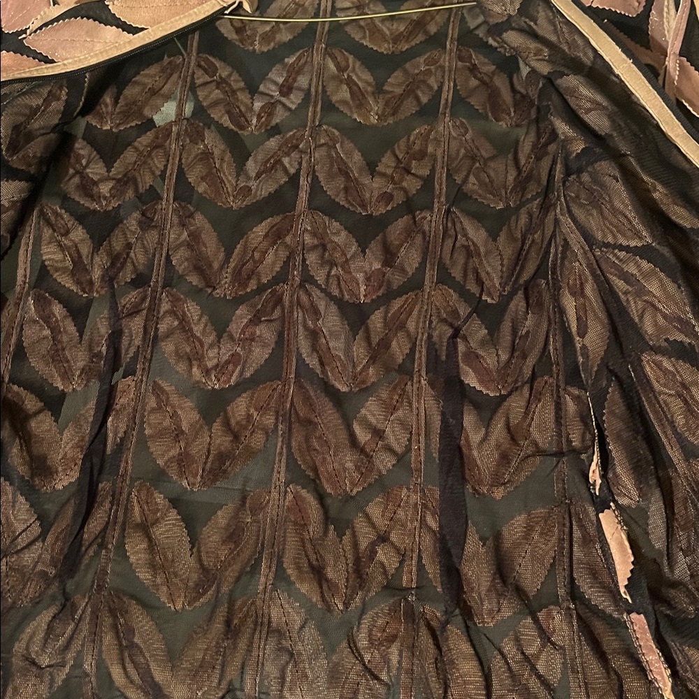 Leaf Patterned Jacket With Zipper - image 6